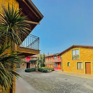 Easy Airport Private Parking Apartament
